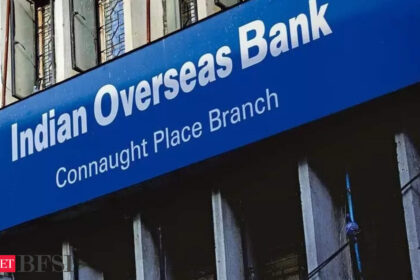 Indian Overseas Bank leads as PSBs beat private banks in market capitalisation gains - ET BFSI