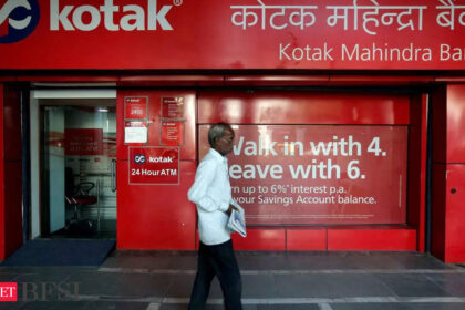 Kotak Mahindra Bank bets on deeper ties with customers - ET BFSI