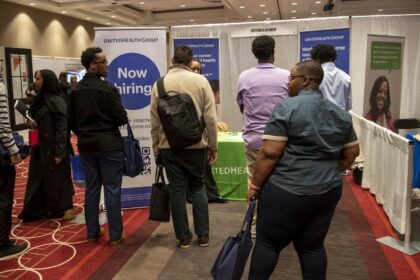 Weekly jobless claims fall to 233,000, less than expected, in a positive sign for labor market