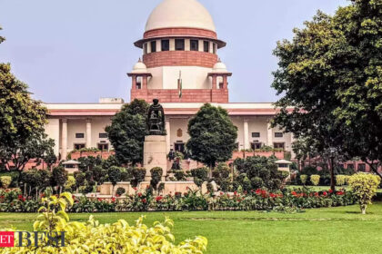 Banks can claim deductions for broken period interest on securities traded as stock-in-trade: SC - ET BFSI