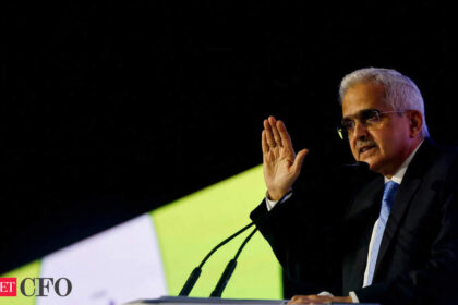 Indian economy 'sailing smoothly' amid global challenges, says RBI Governor Shaktikanta Das - ETCFO